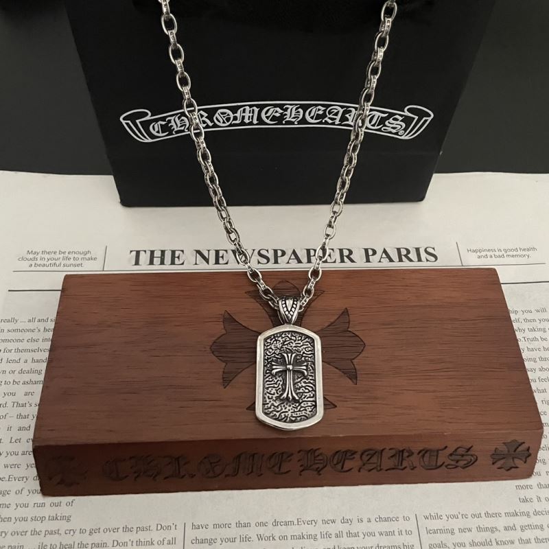 Ch**me He**ts necklaces
